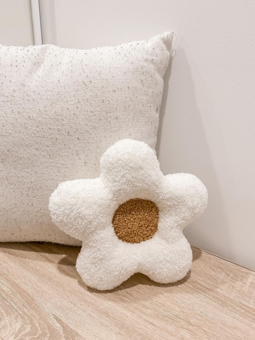 Henry & Flo | Mini Daisy Cushion