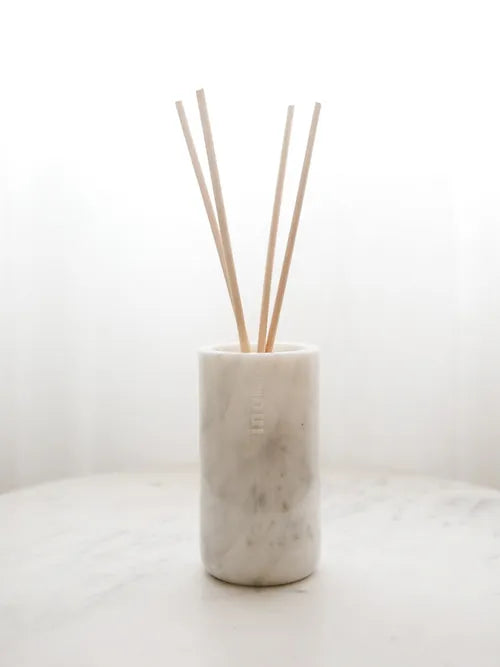 Inoko Australia | Multi Gift Set Marble -Diffuser Vessel, Diffuser Refill, Small Candle Vessel, & Small Candle Refill