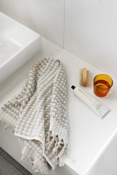 Miss April | Pompom Turkish Cotton Hand Towels