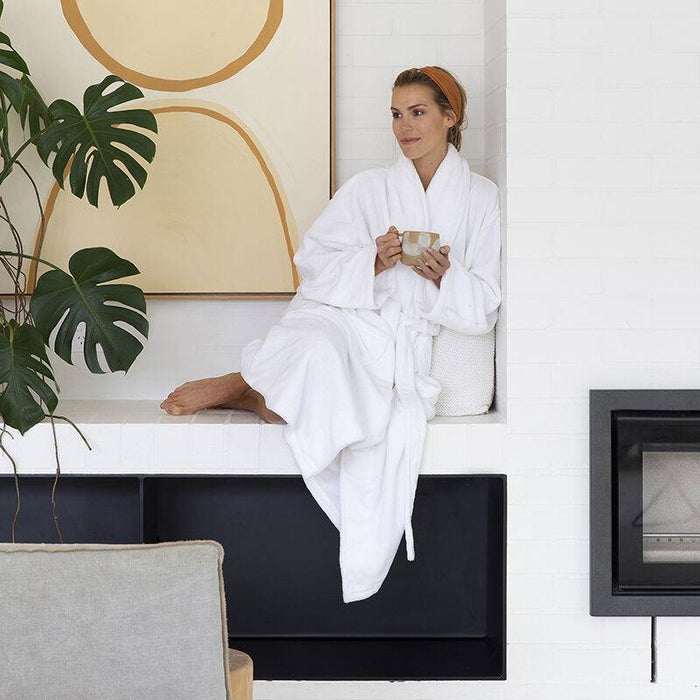 Bambury Microplush Bathrobe - White - Lozza’s Gifts & Homewares 