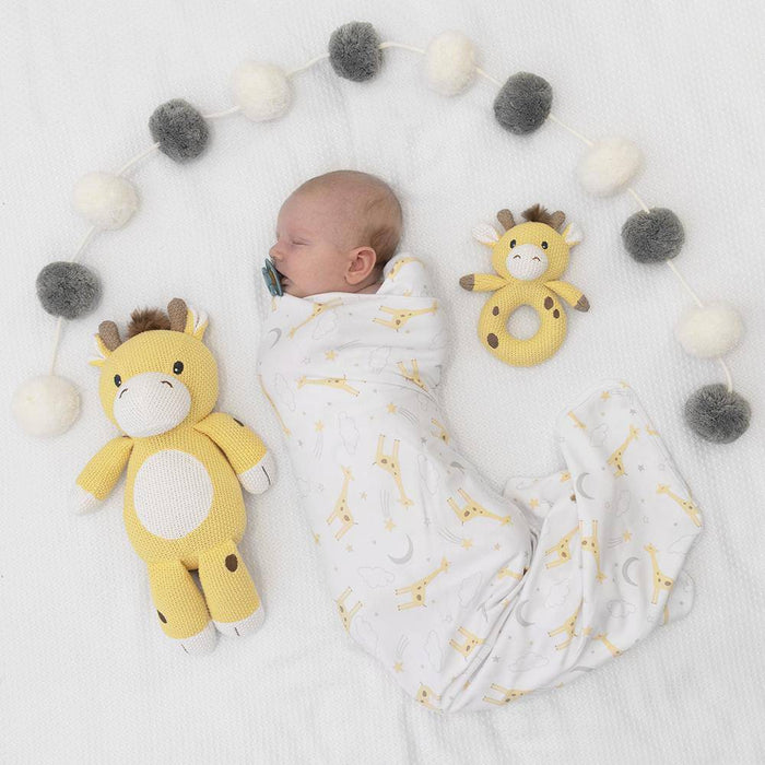 Noah the Giraffe Knitted Toy - Lozza’s Gifts & Homewares 